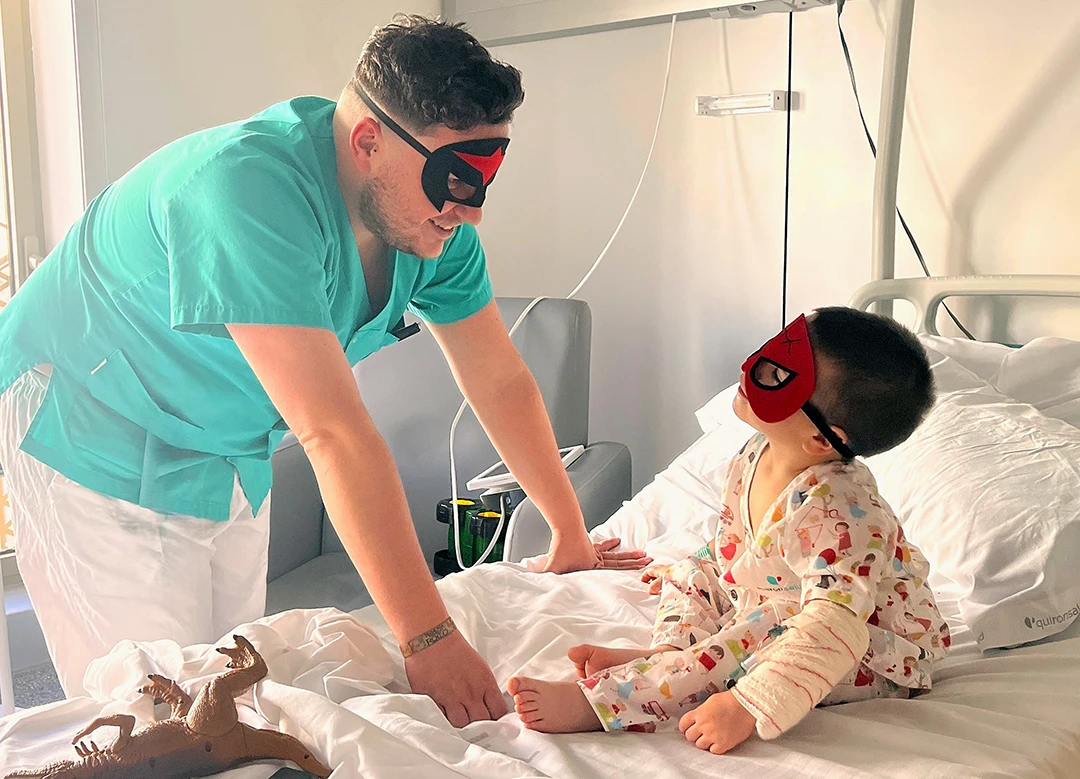 El Hospital Quirónsalud Córdoba celebra el Carnaval con sus pacientes pediátricos